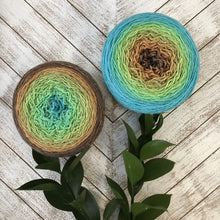 Load image into Gallery viewer, Mad Hatter Sport Weight Blossoms
