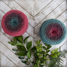 Load image into Gallery viewer, Mad Hatter Sport Weight Blossoms
