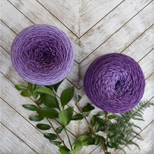 Load image into Gallery viewer, Mad Hatter Sport Weight Blossoms
