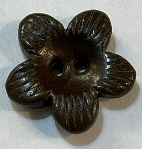 Flower shaped brown horn button