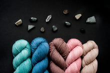 Load image into Gallery viewer, quince&amp;co. Phoebe
