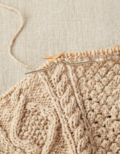 Load image into Gallery viewer, CocoKnits - Curved Cable Needles
