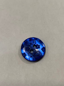 Colorful Plastic Buttons with Engraved Flowers