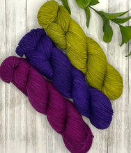 Load image into Gallery viewer, Khyber Pass Shawl Kit
