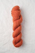 Load image into Gallery viewer, quince&amp;co. Lark

